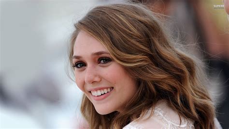 elizabeth olsen fisico|13 beautiful photos of Elizabeth Olsen